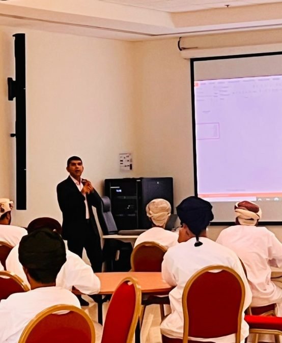 The conclusion of the program for developing and perfecting the performance of the employees of the General Directorate of Endowments and Religious Affairs in Dhofar Governorate