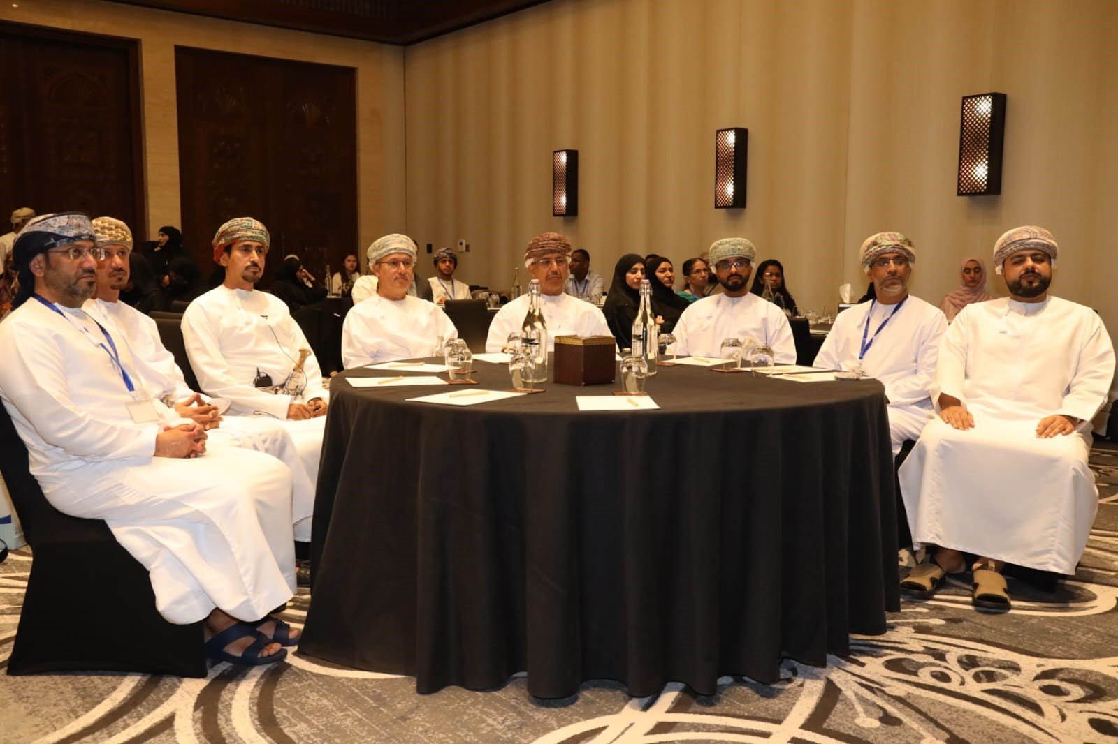 رئيس الجامعة يرعى الملتقى الثالث للأمراض الجلدية بصلالة The Vice Chancellor Patronizes the Third Dermatology Forum in Salalah