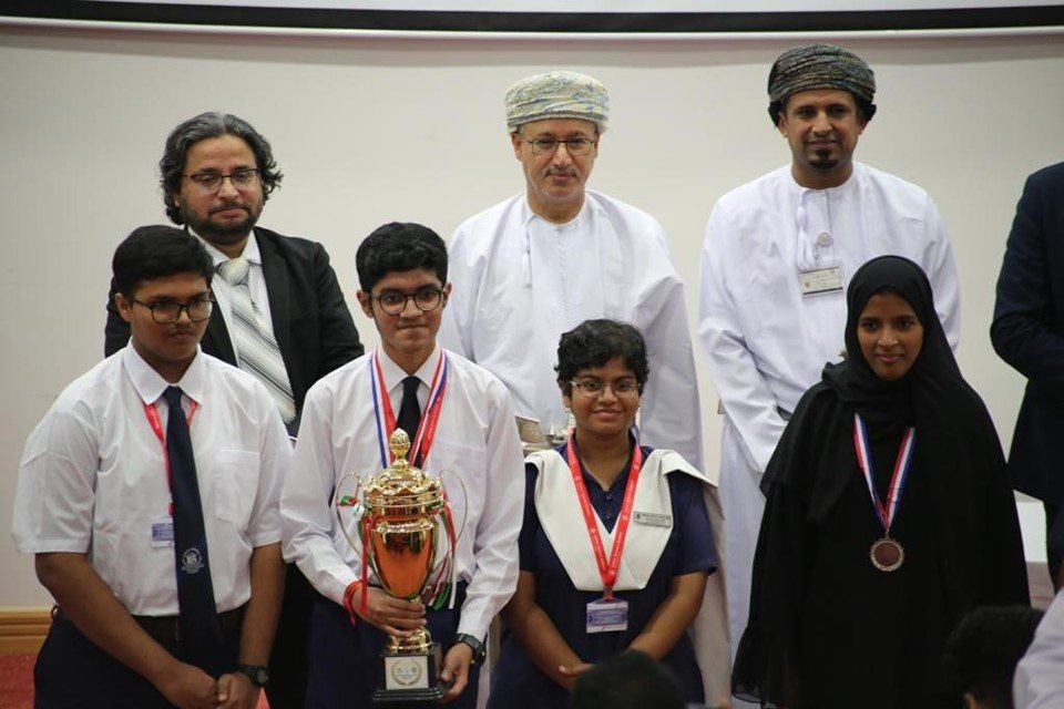 جامعة ظفار تنظم المسابقة السادسة للرياضيات في المدارس الثانوية Dhofar University Successfully Organizes Sixth High School Mathematics Competition
