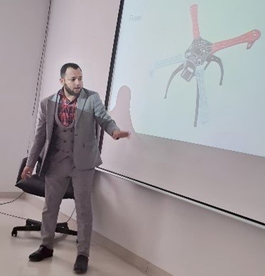 ورشة عمل بجامعة ظفار تسلط الضوء على الملاحة الآلية Workshop on Autonomous Robot Navigation