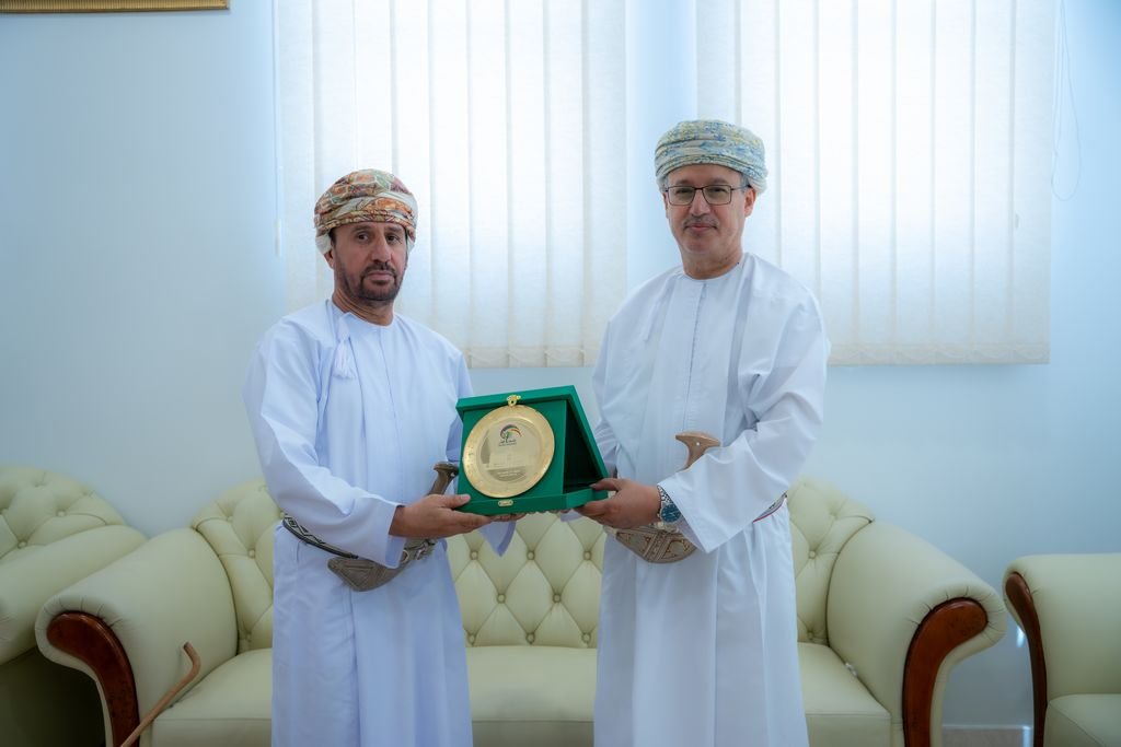 برعاية والي ولاية صلالة جامعة ظفار تنظم معرض التوجيه المهني لعام 2024 بمشاركة واسعة من القطاعين العام والخاص Dhofar University 2024 Career Guidance Exhibition