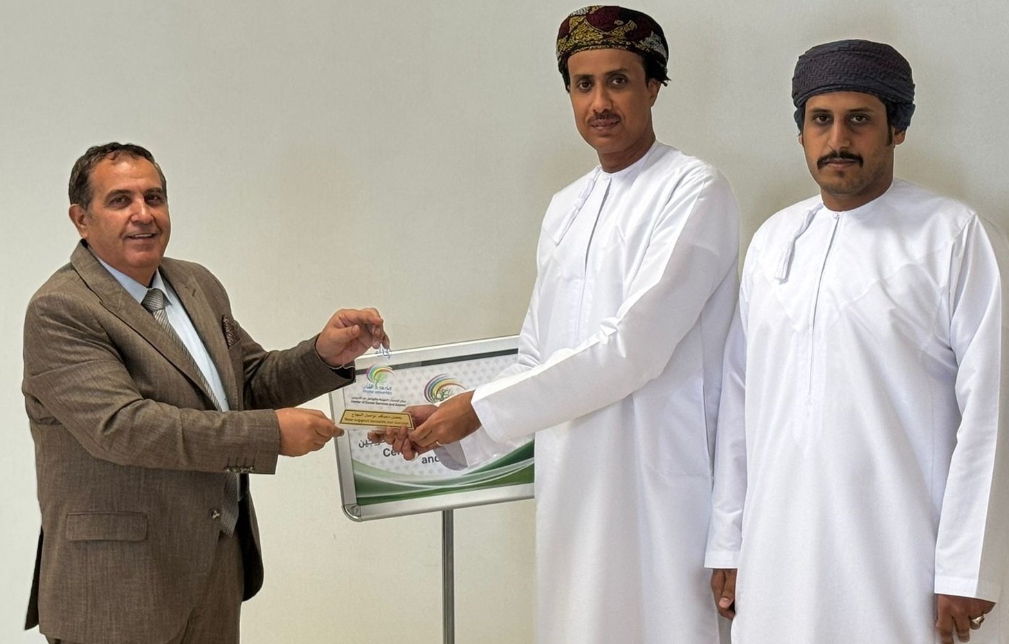 مركز الخدمات المهنية والتواصل مع الخريجين يقيم محاضرة حول كاريزما الشخصية في المقابلات الوظيفية لتعزيز جاهزية الخريجين لسوق العمل Talk on Charisma for Employability