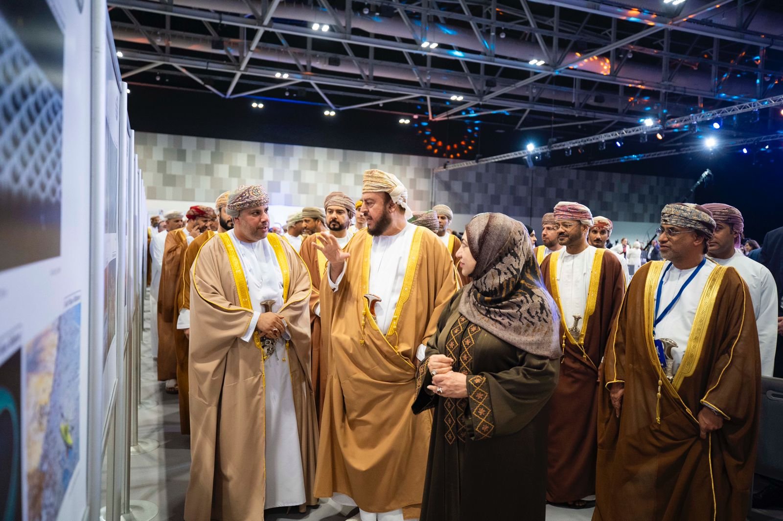 جامعة ظفار تشارك في حوار المعرفة العالمي Dhofar University Participates in the Global Knowledge Dialogue