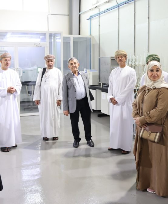 State Council Delegation Visits Dhofar University and Tours Frankincense Research Laboratory