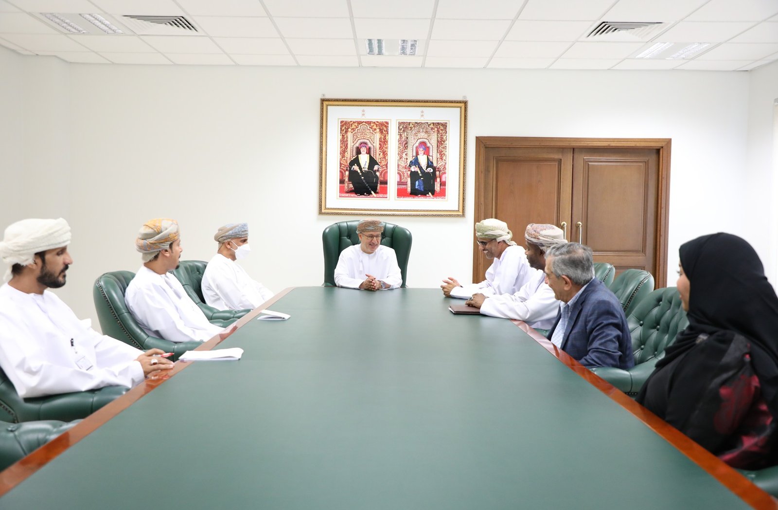 رئيس جامعة ظفار يستقبل وفد وزارة الزراعة والثروة السمكية وموارد المياه Dhofar University Vice Chancellor Welcomes Delegation from Ministry of Agriculture, Fisheries and Water Resources