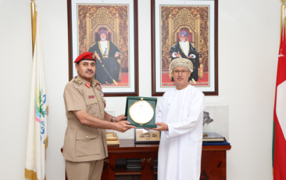 Dhofar University Vice Chancellor Welcomes Commandant of Sultan Qaboos Military College